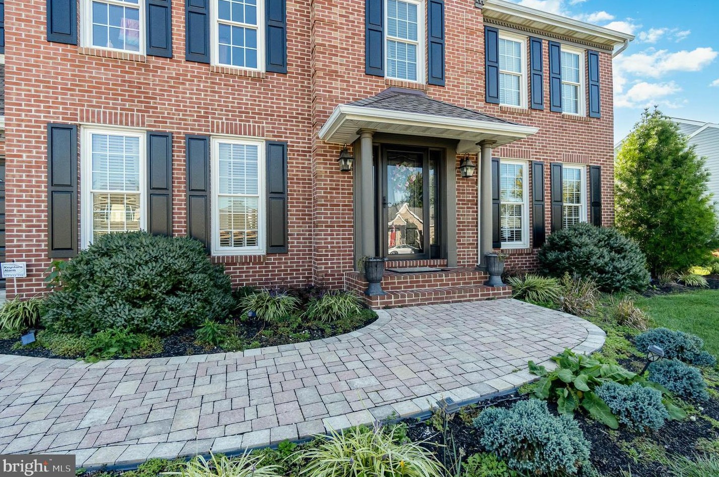 421 Dart Dr, Hanover, PA 17331