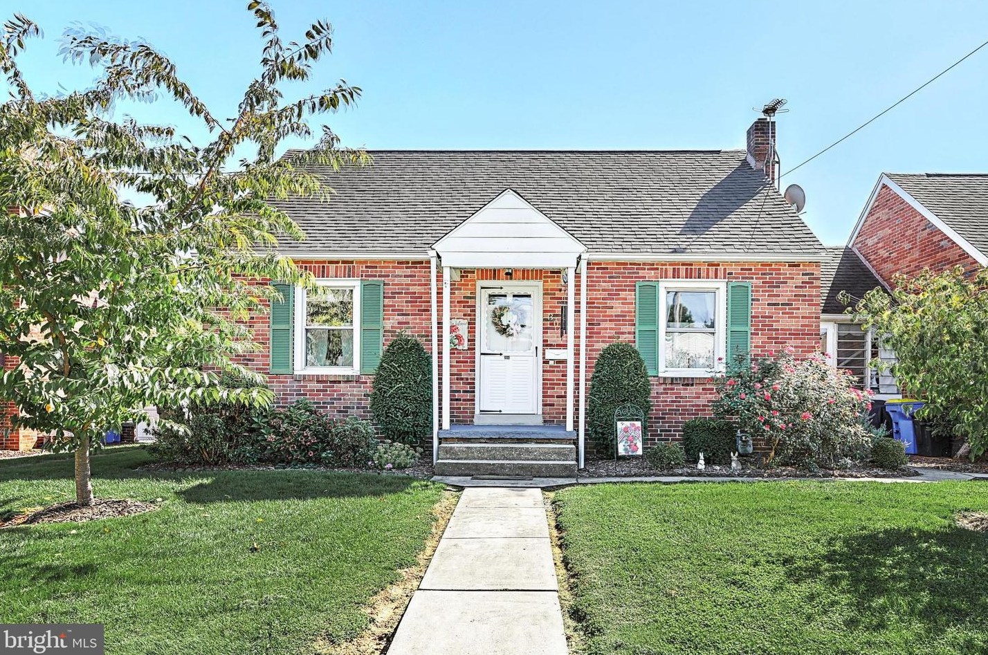 304 Cooper St, Strinestown, PA 17345-1418