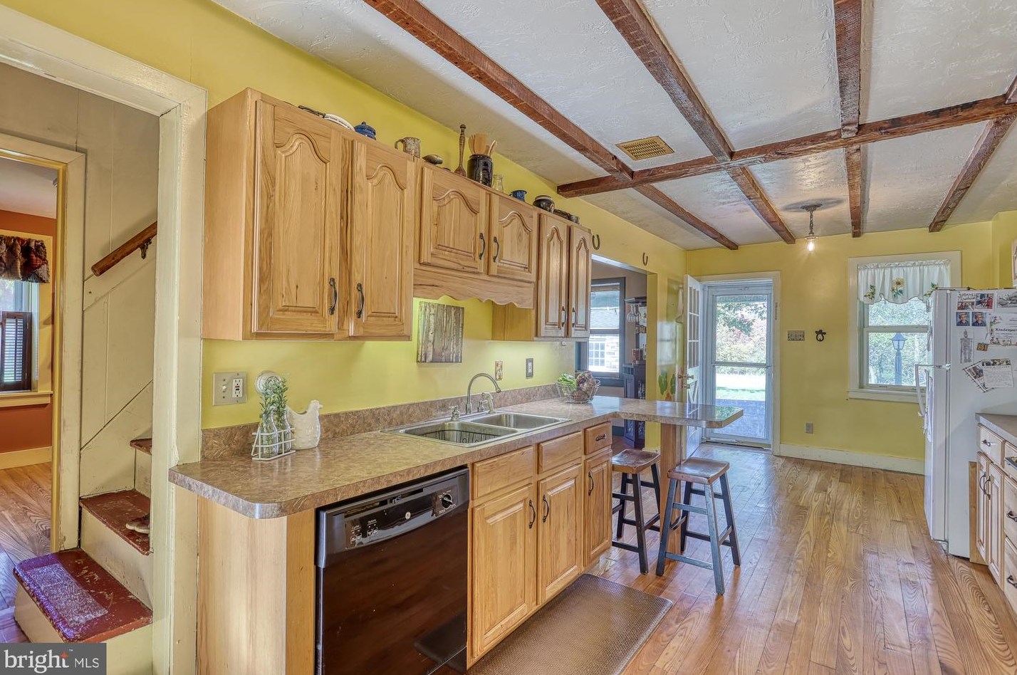 7455 Hillside Dr, Spring Grove PA  17362-8555 exterior