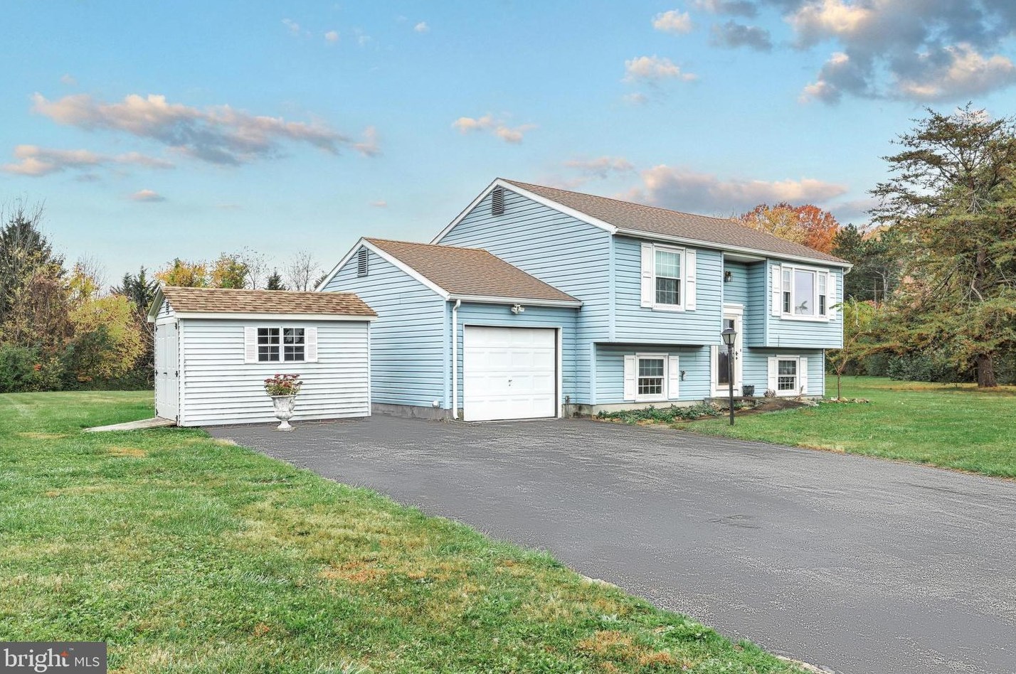 2 Dutton Rd, Tolna, PA 17349