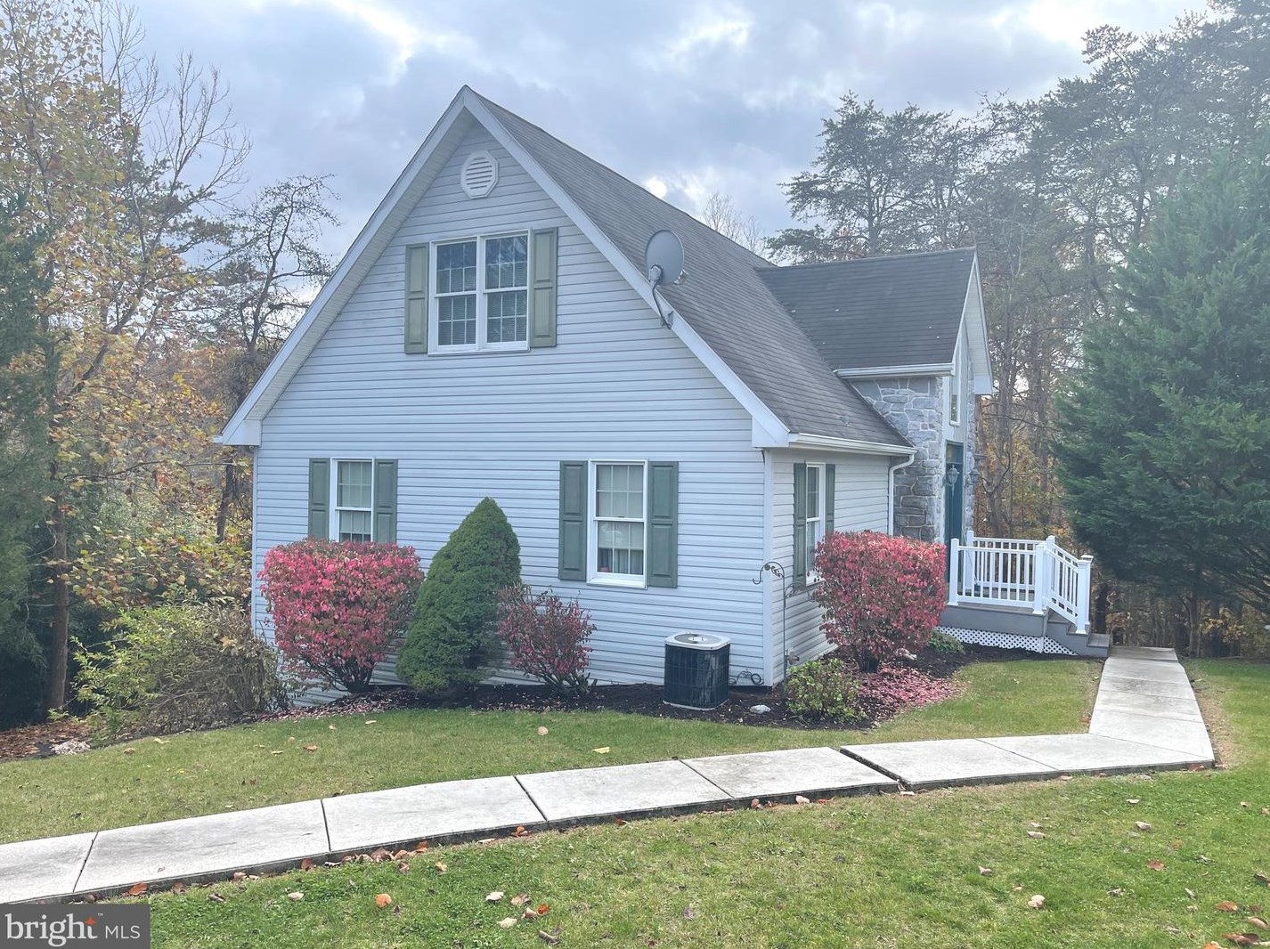 80 S Ben Hogan Dr, Etters, PA 17319