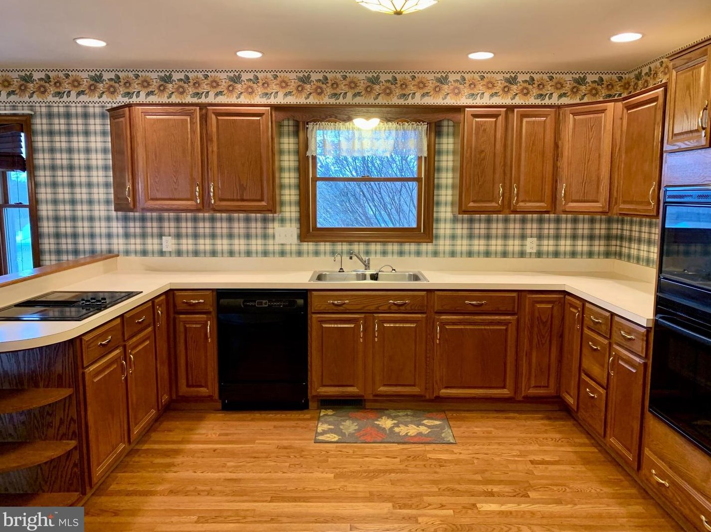 5074 Walters Hatchery Rd, Spring Grove, PA 17362