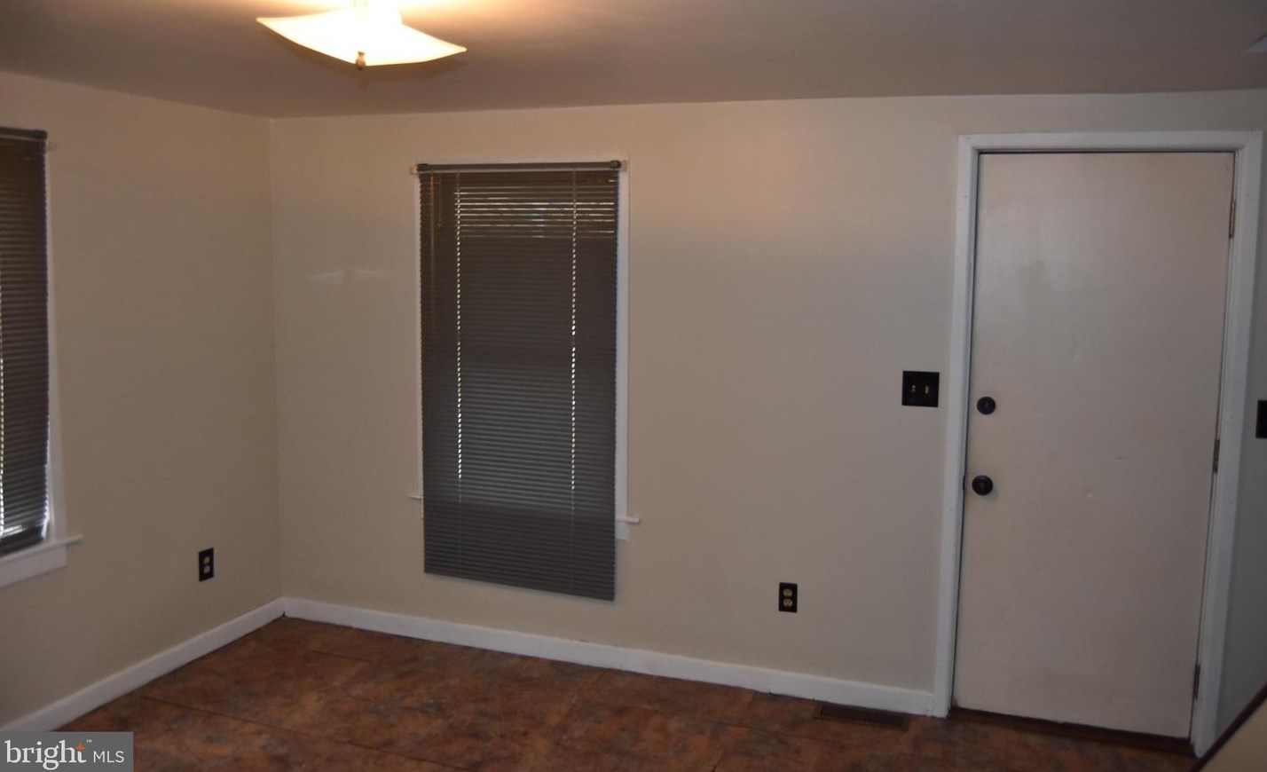 26 Argyle Ave, Hametown, PA 17327