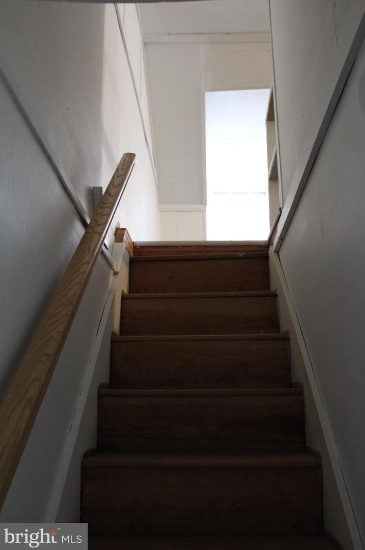 37 Main St #2nd Floor, Hametown, PA 17327