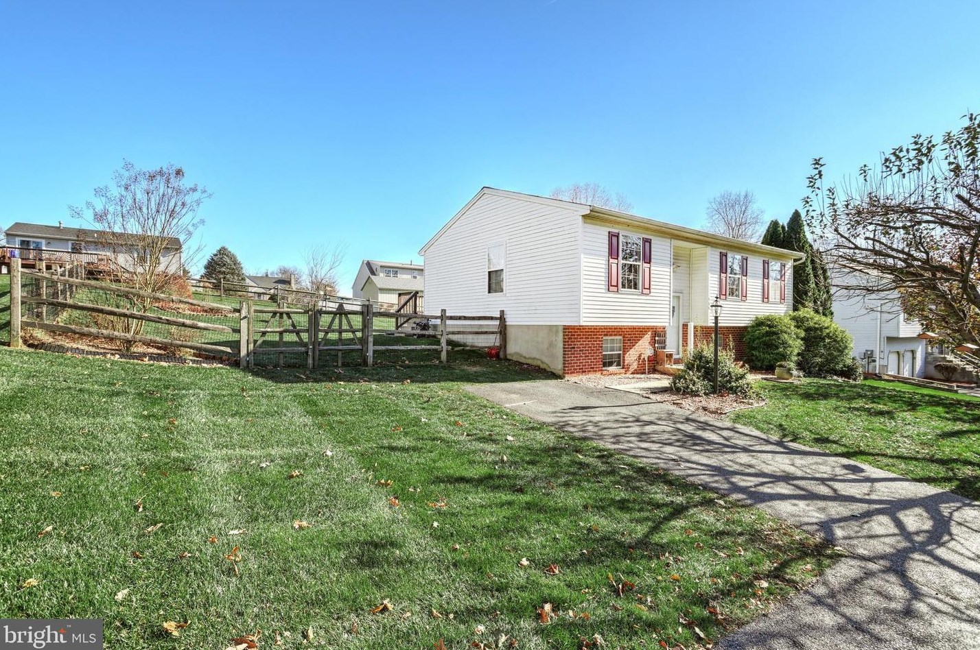 335 Sechrist Flat Rd, Cross Roads, PA 17322