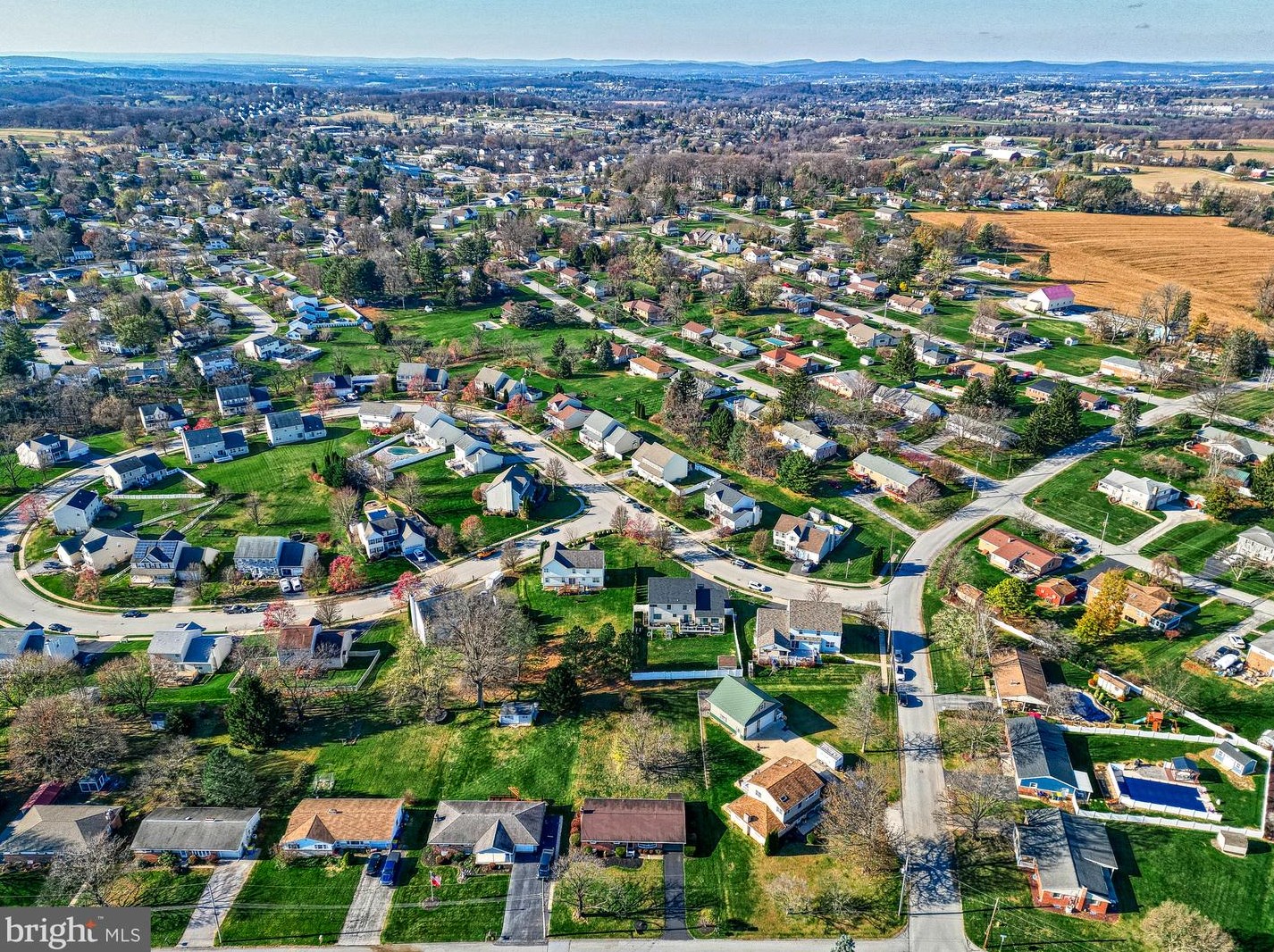 202 Nollyn Dr, Yoe PA  17313-9528 exterior