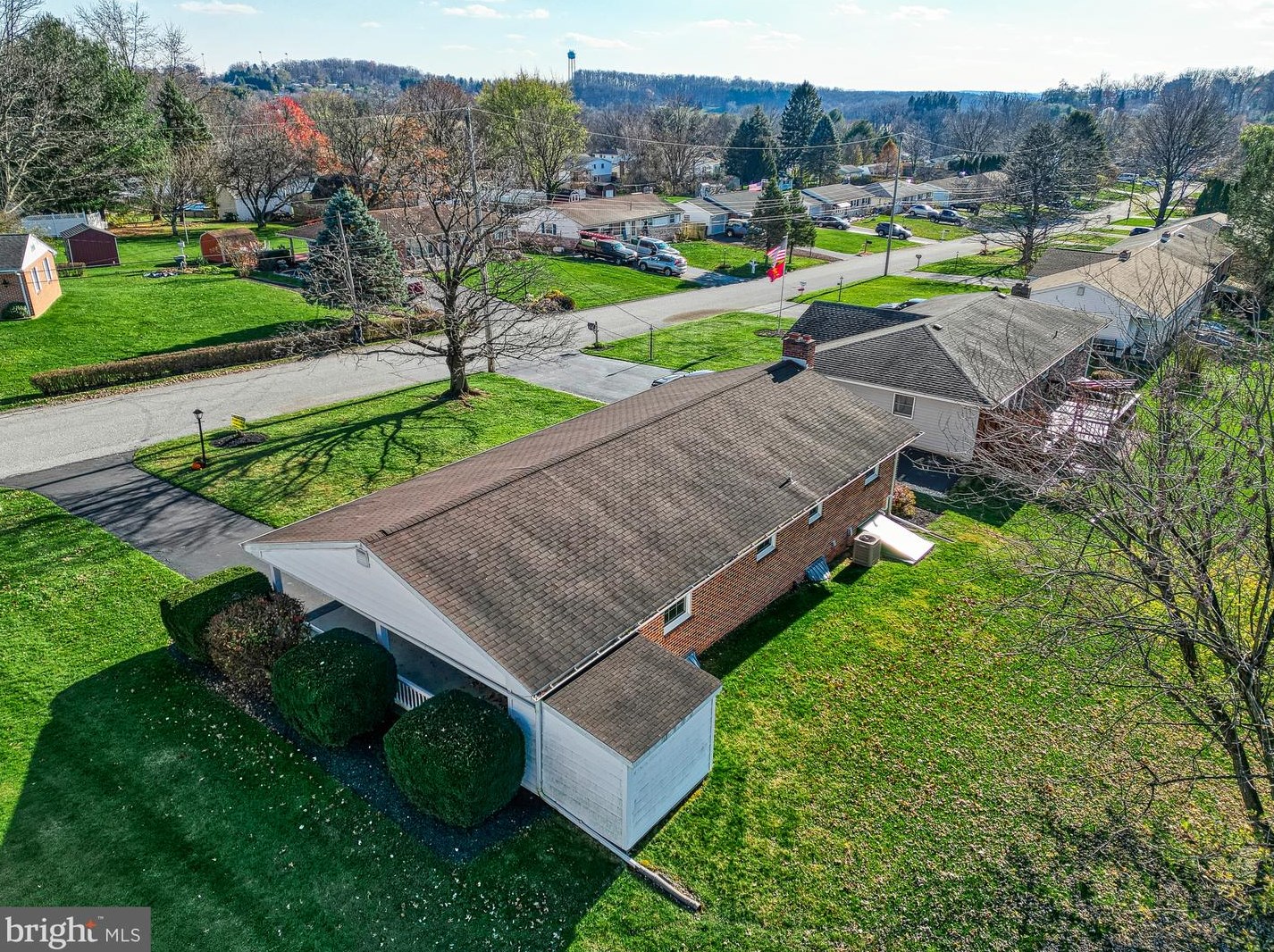 202 Nollyn Dr, Yoe PA  17313-9528 exterior