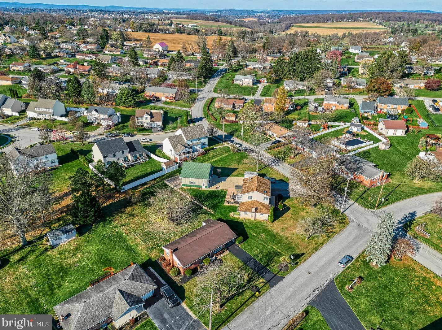 202 Nollyn Dr, Yoe PA  17313-9528 exterior