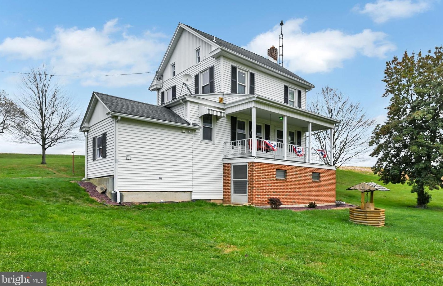 435 Boxwood Rd, Red Lion, PA 17356