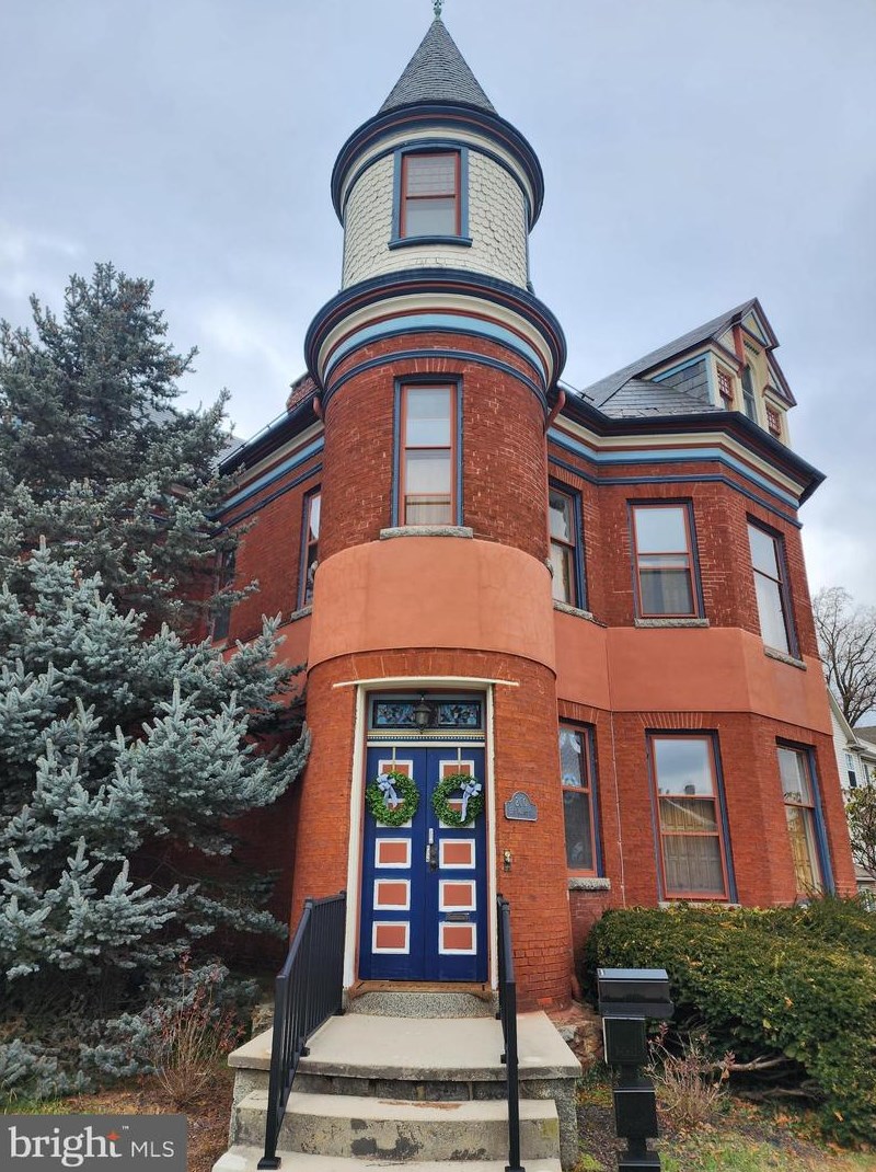 200 E Walnut St #2, Hanover, PA 17331
