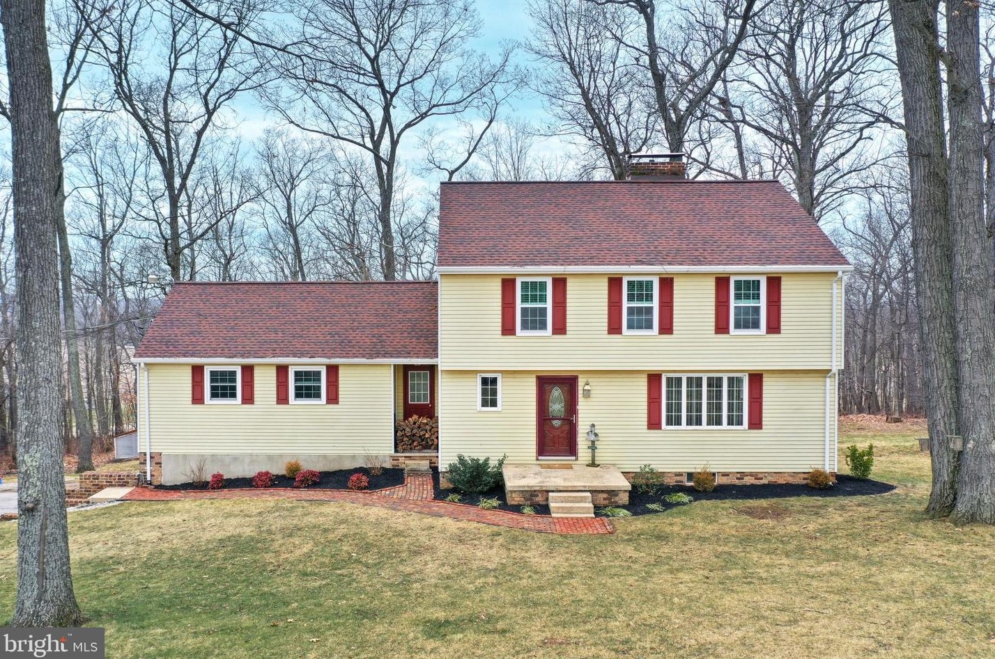 2368 Seitzville Rd, Seven Valleys, PA 17360