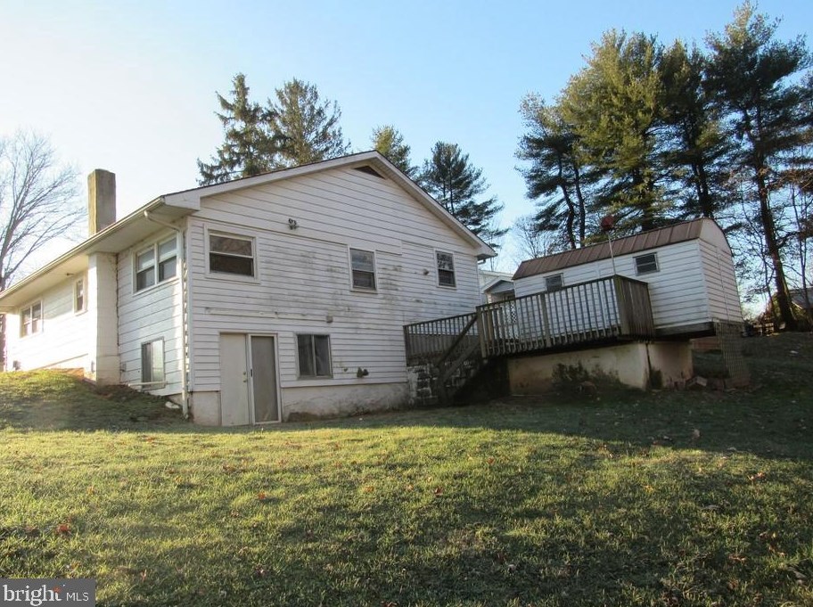 1140 Bowers Bridge Rd, Strinestown, PA 17345