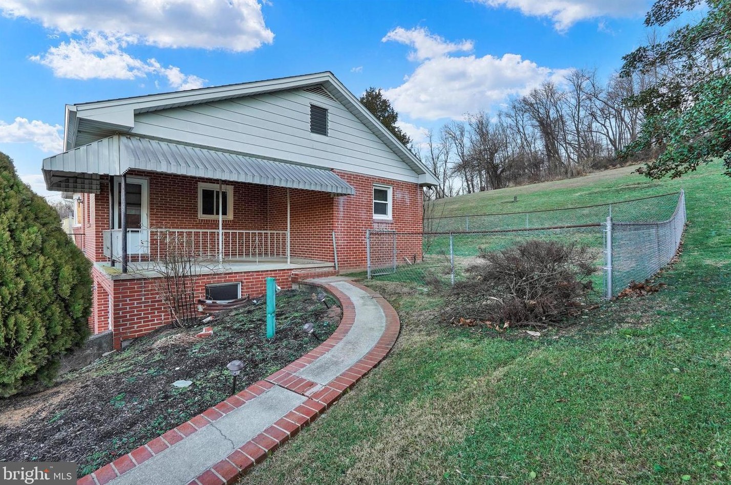 1420 Craley Rd, Bittersville, PA 17366-8961