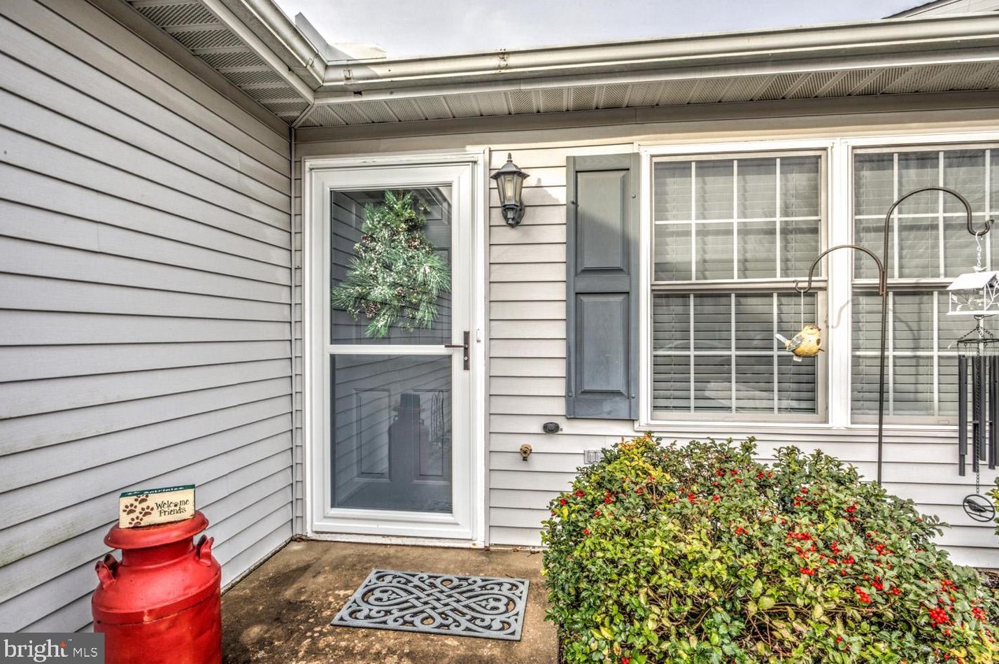 134 Country Ridge Dr, Red Lion, PA 17356