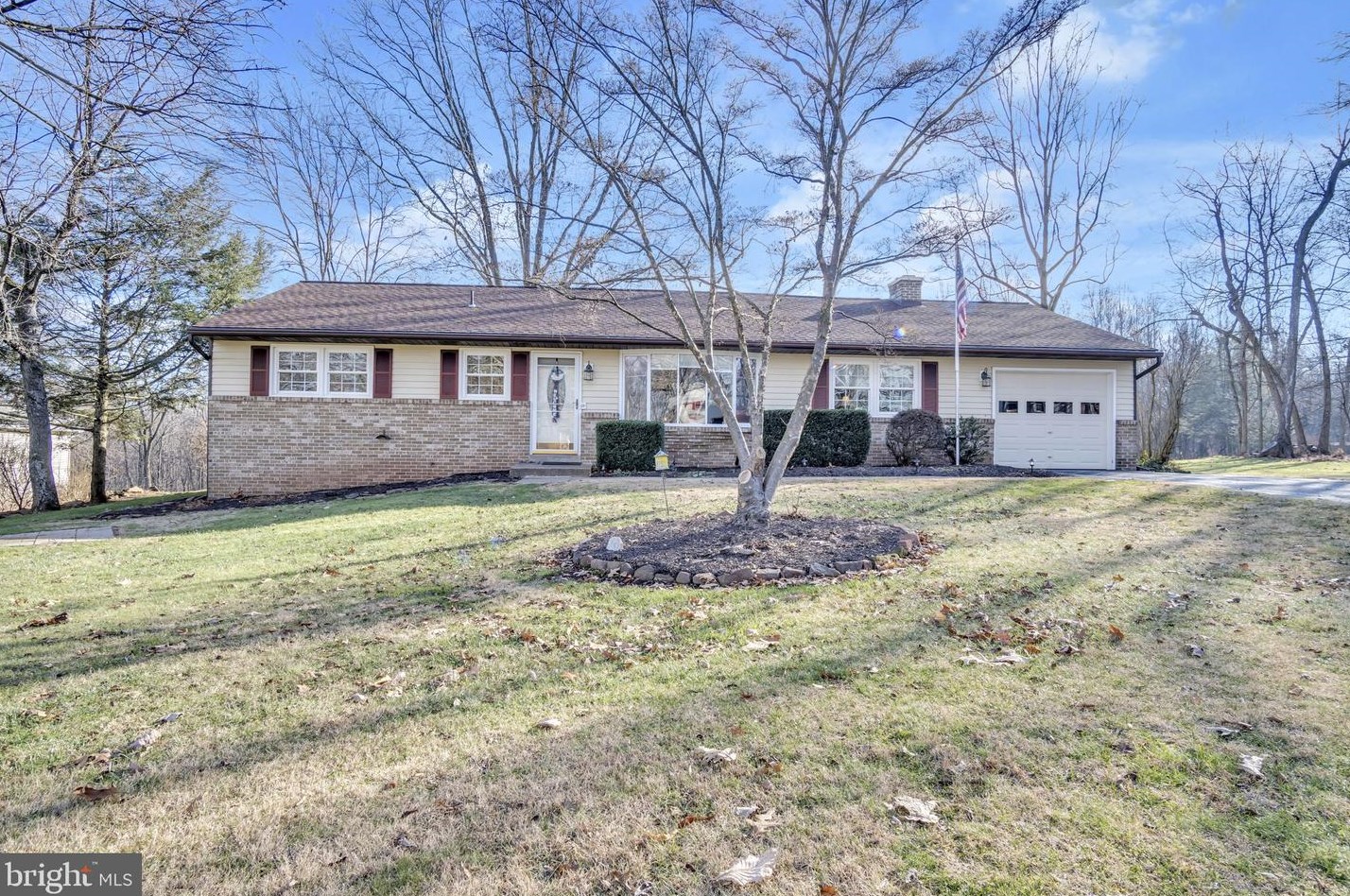 55 Harvest Dr, Etters, PA 17319