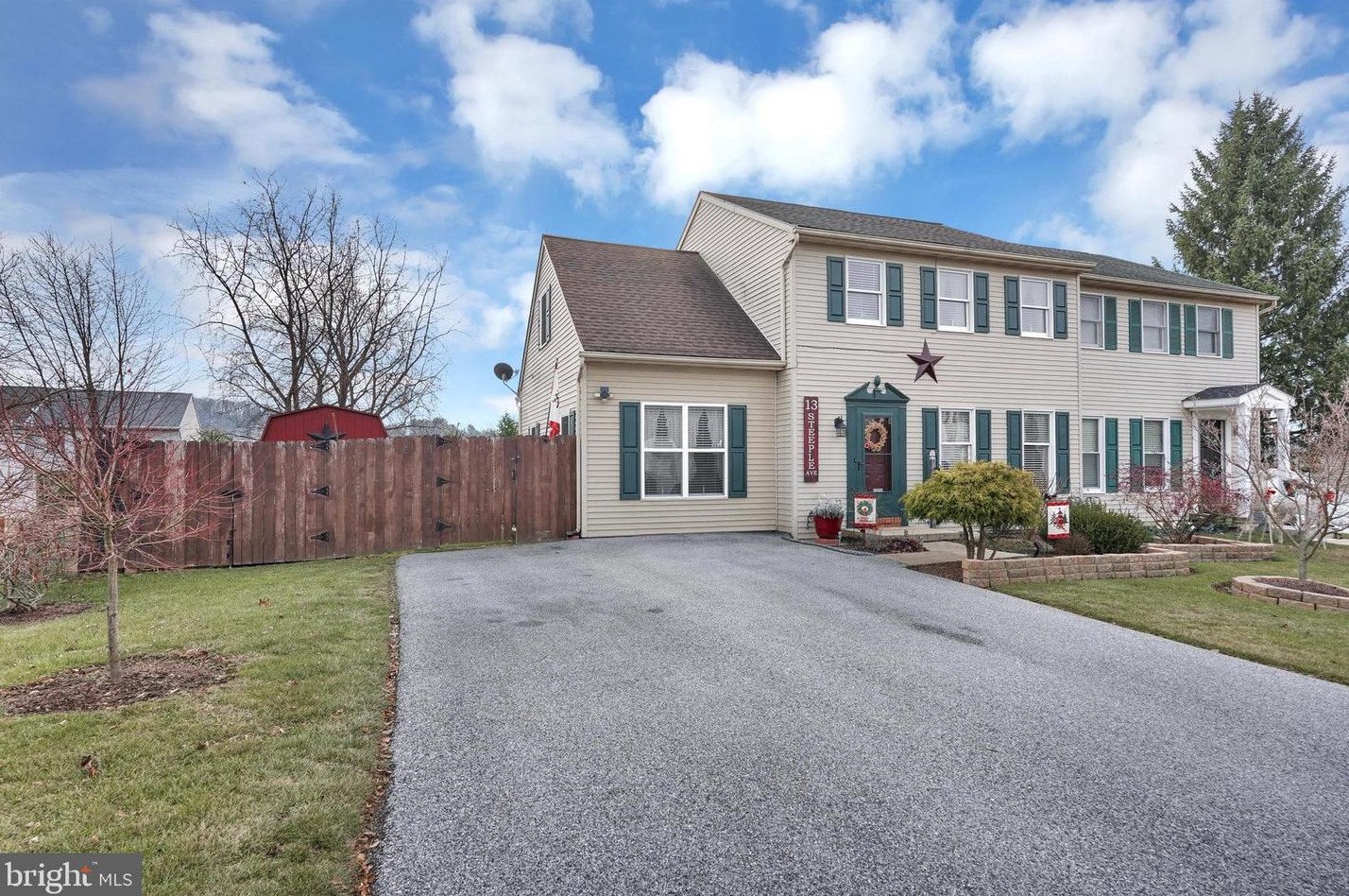 13 Steeple Ave, Red Lion, PA 17356