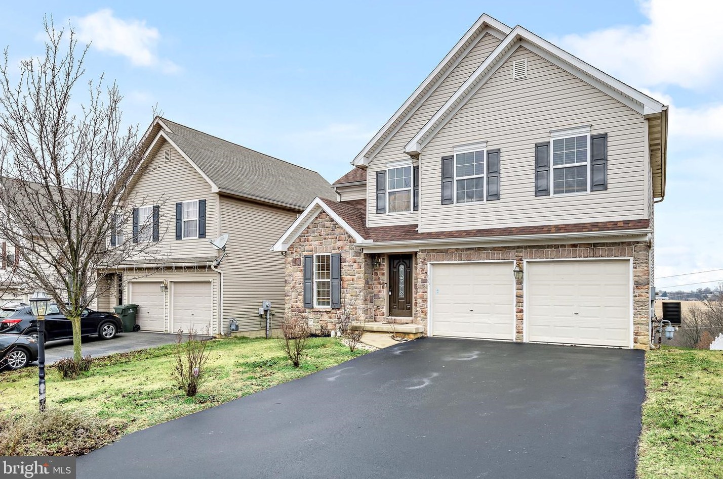 585 Thomas Armor Dr, Bittersville, PA 17366