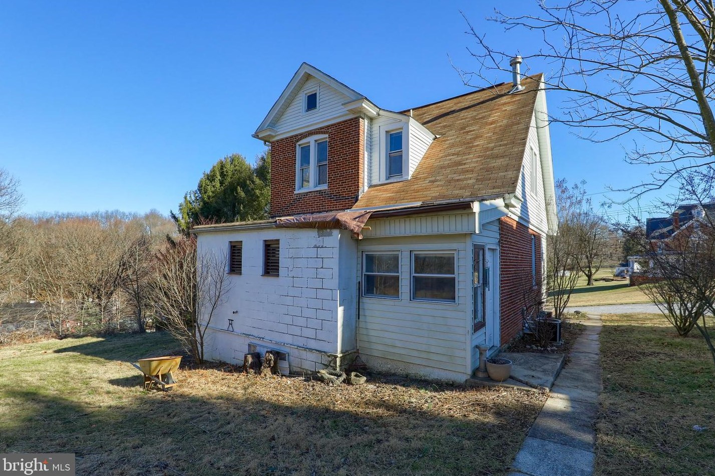 4 Hill St, Tolna, PA 17349