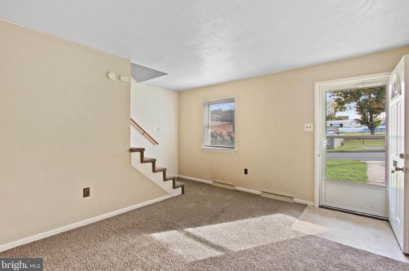 140-142 N Pleasant Ave, Yoe, PA 17313