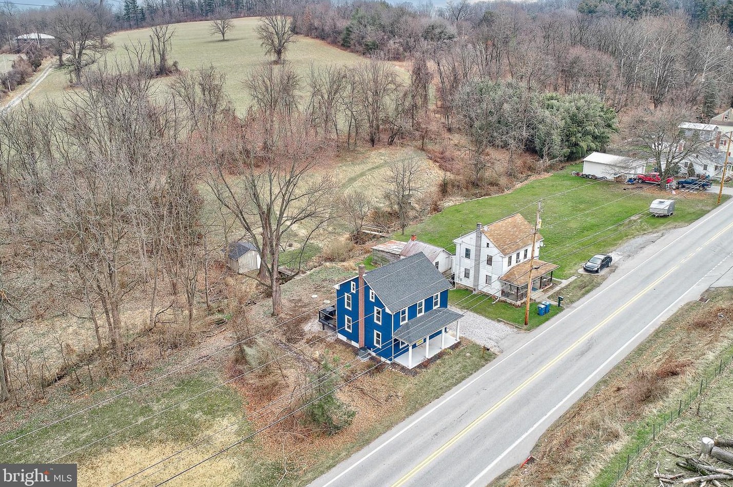 5495 Lehman Rd, Spring Grove, PA 17362