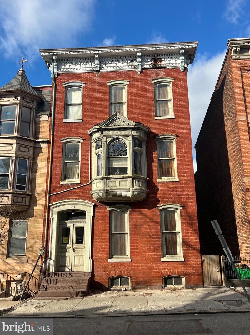 145 E Philadelphia St, York, PA 17401