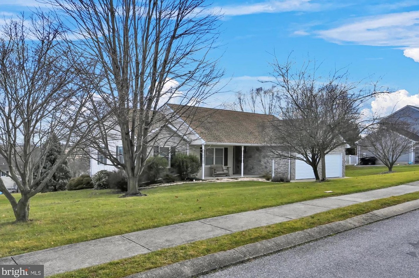 321 Kormit Dr, Red Lion, PA 17356