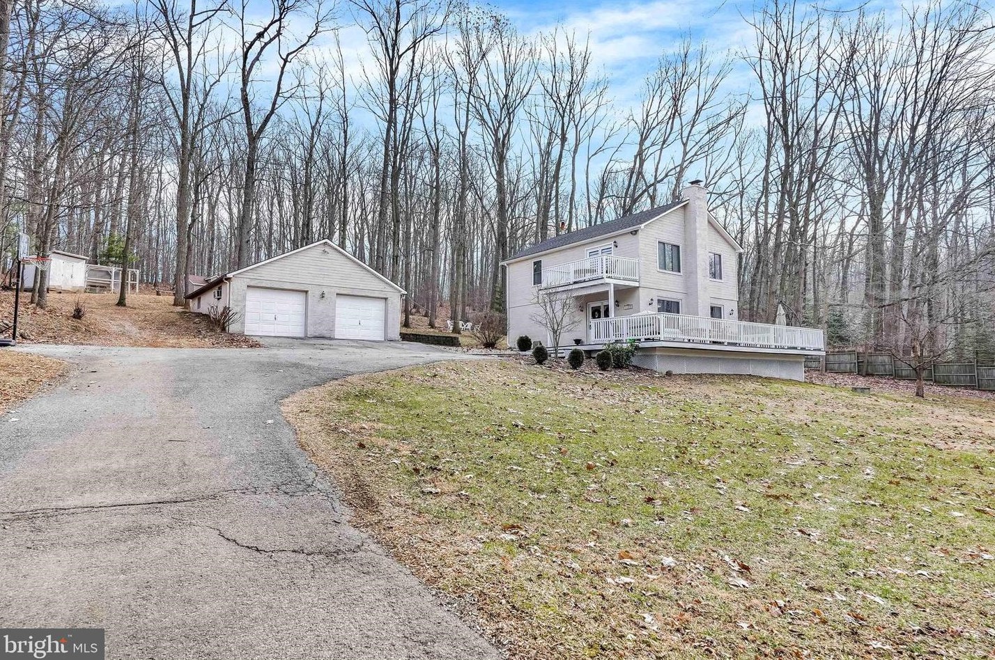 11939 Woodland Dr, Cross Roads, PA 17322