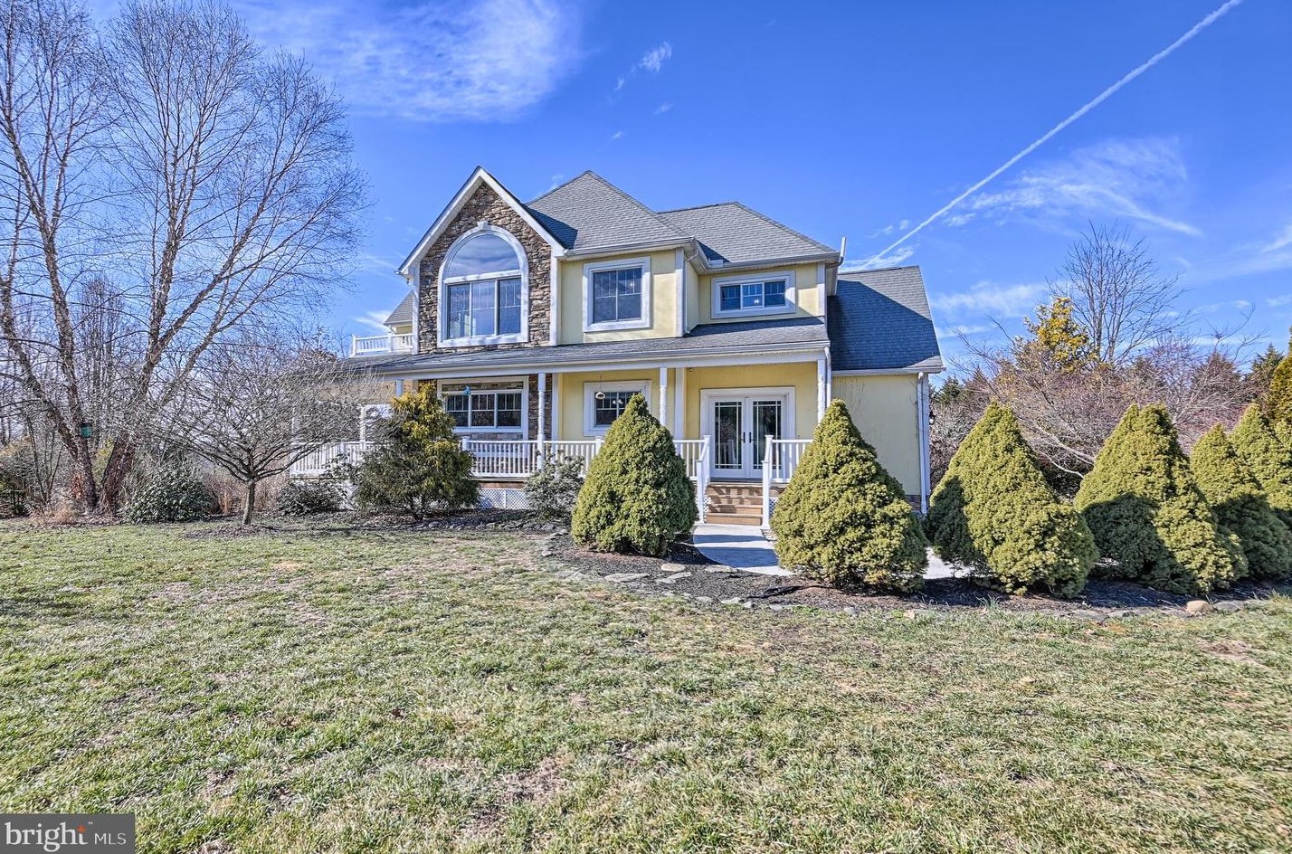 6165 Acorn Dr, Spring Grove, PA 17362