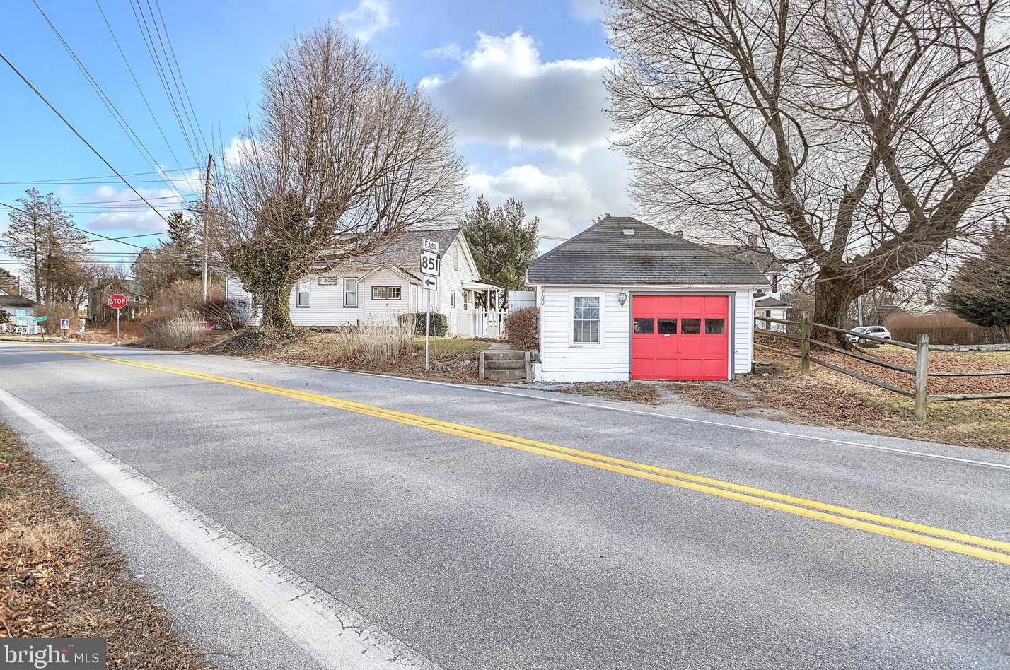 700 New Park Rd, New Park, PA 17352