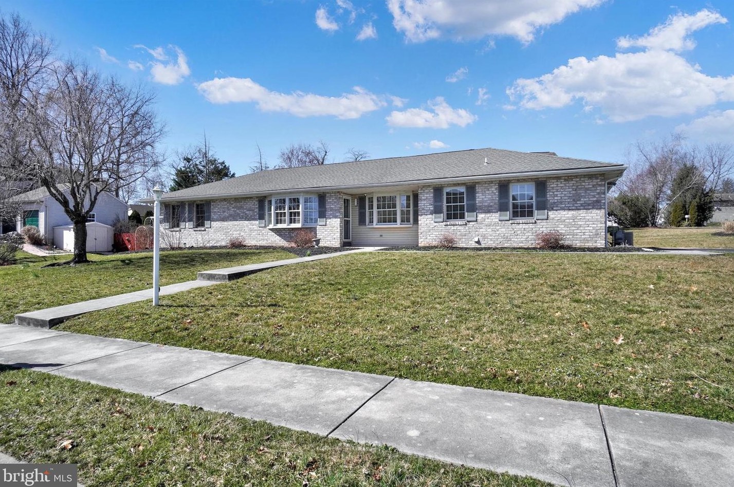 30 Dogwood Ln, Strinestown, PA 17345-9655