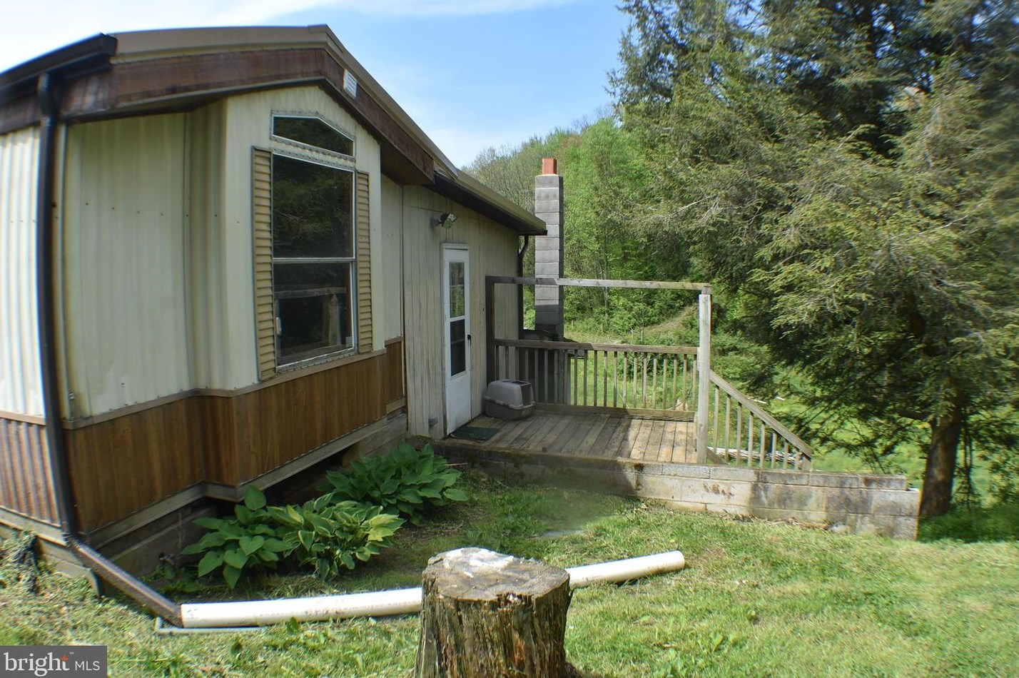 1684 Sinsheim Rd, Spring Grove PA  17362-8301 exterior