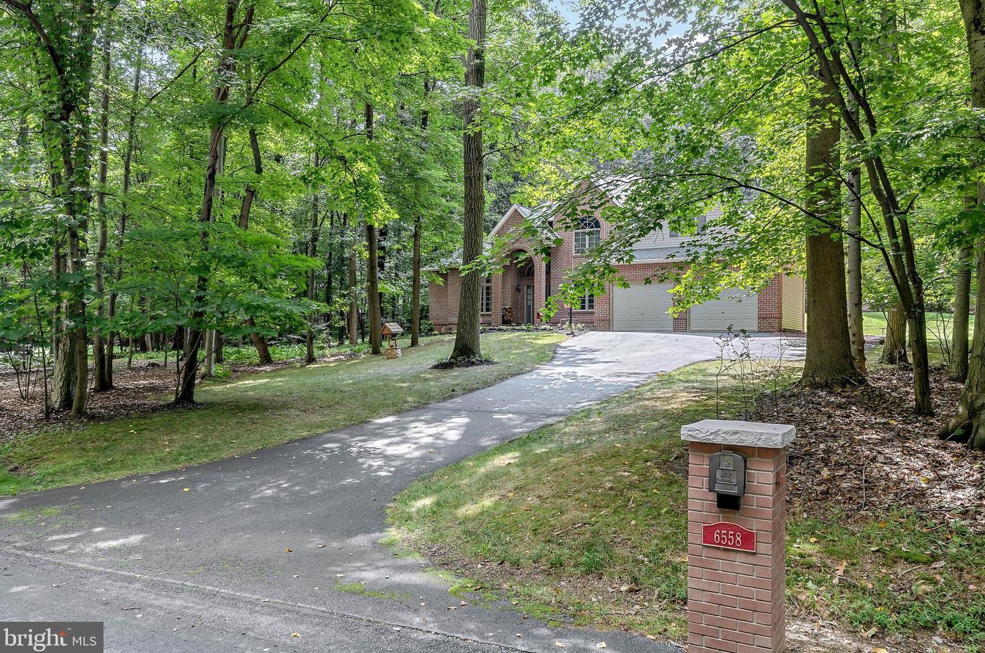 6558 Ridge Ln, Longlevel, PA 17368