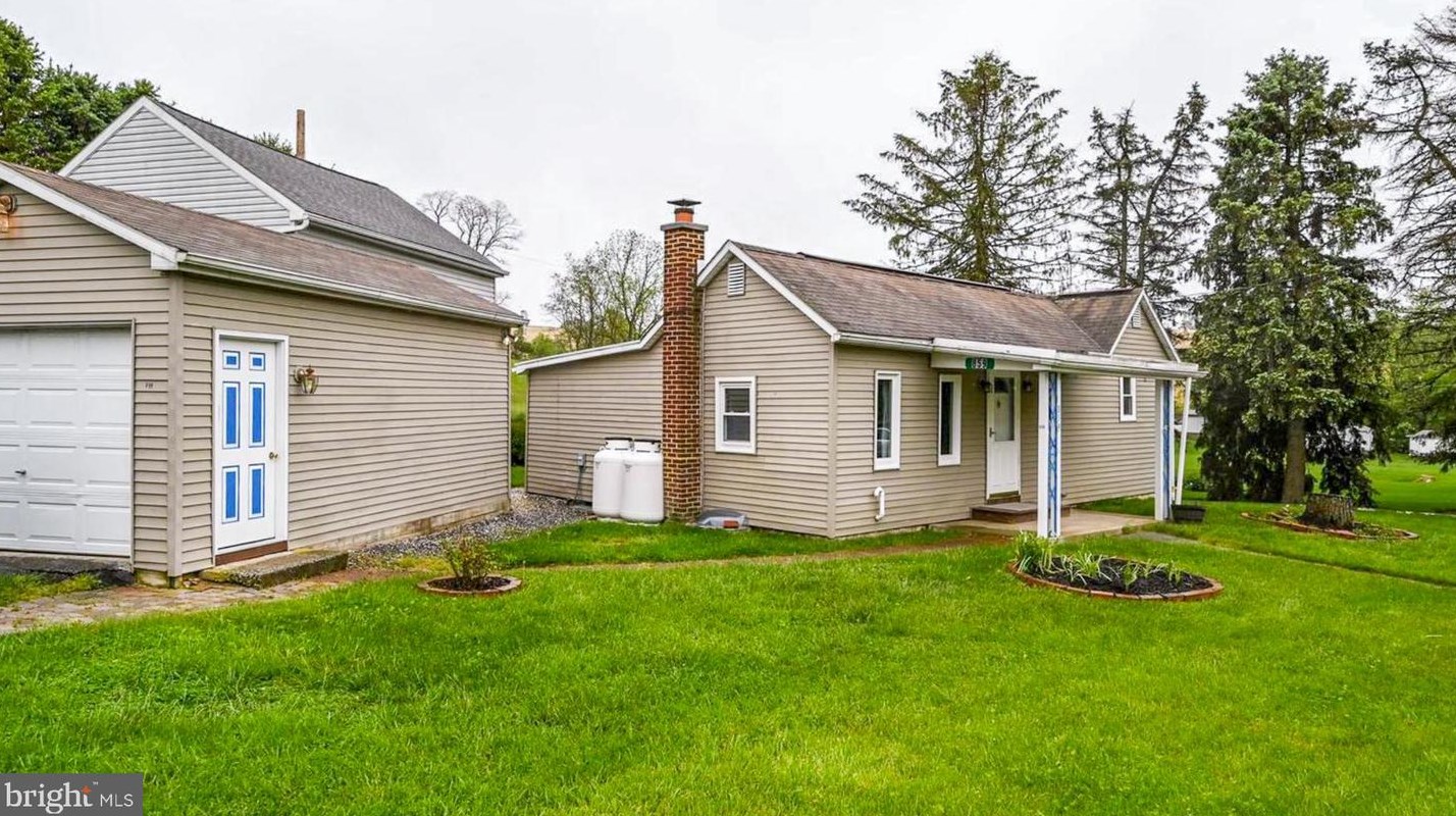 859 Glen Rock Rd, Hametown, PA 17327