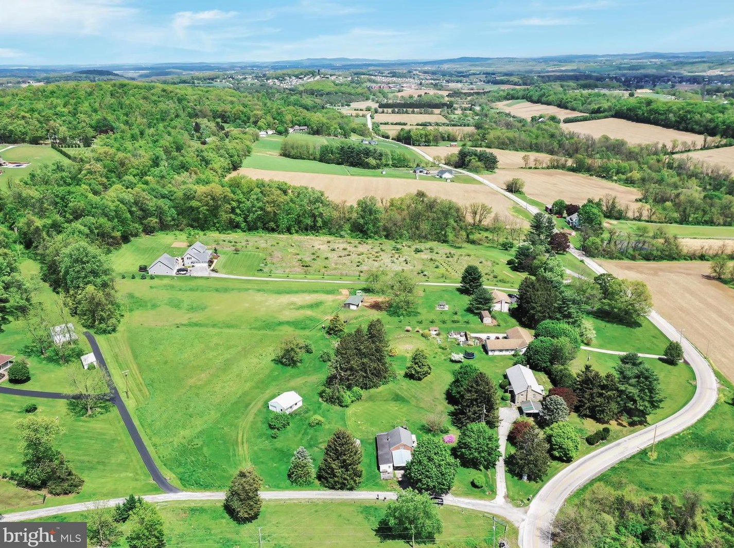 7182 Kopp Rd, Spring Grove, PA 17362