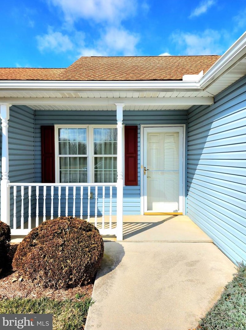 1390 Village Dr #107, Spring Grove, PA 17362
