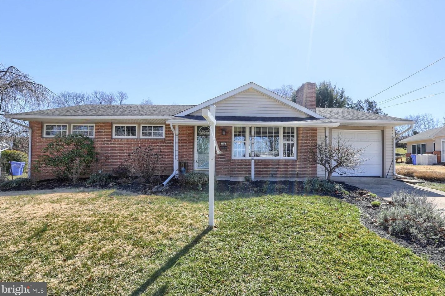 115 Old Ford Dr, Camp Hill, PA 17011