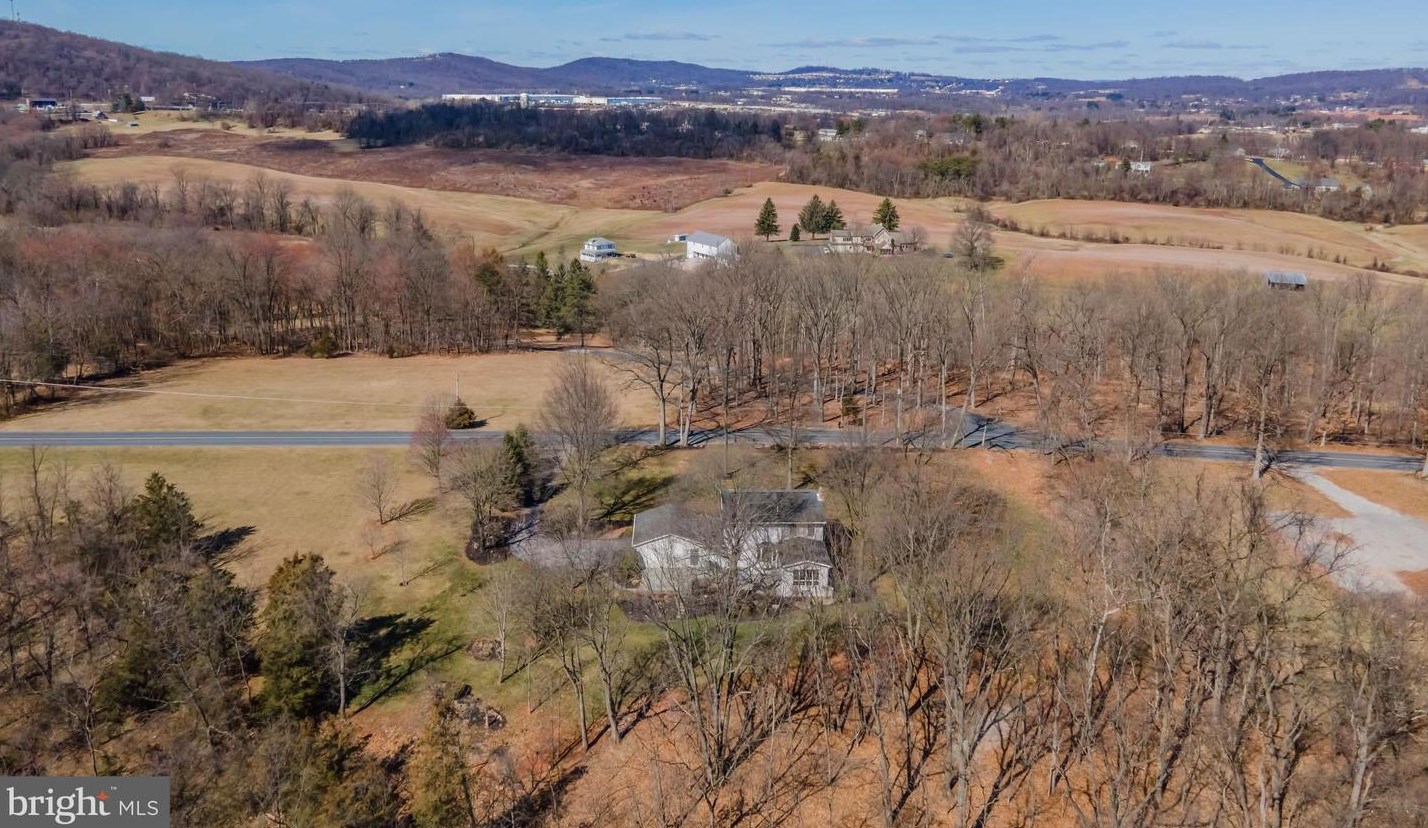 750 Cartref Rd, Etters, PA 17319