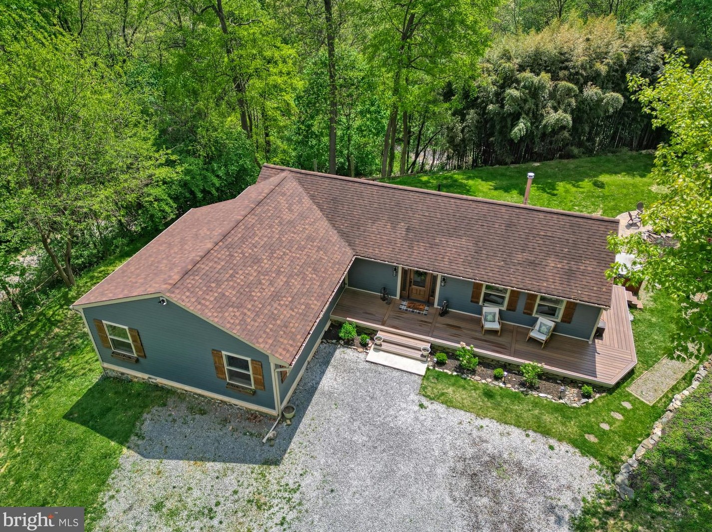 2894 Springwood Rd, Red Lion, PA 17356