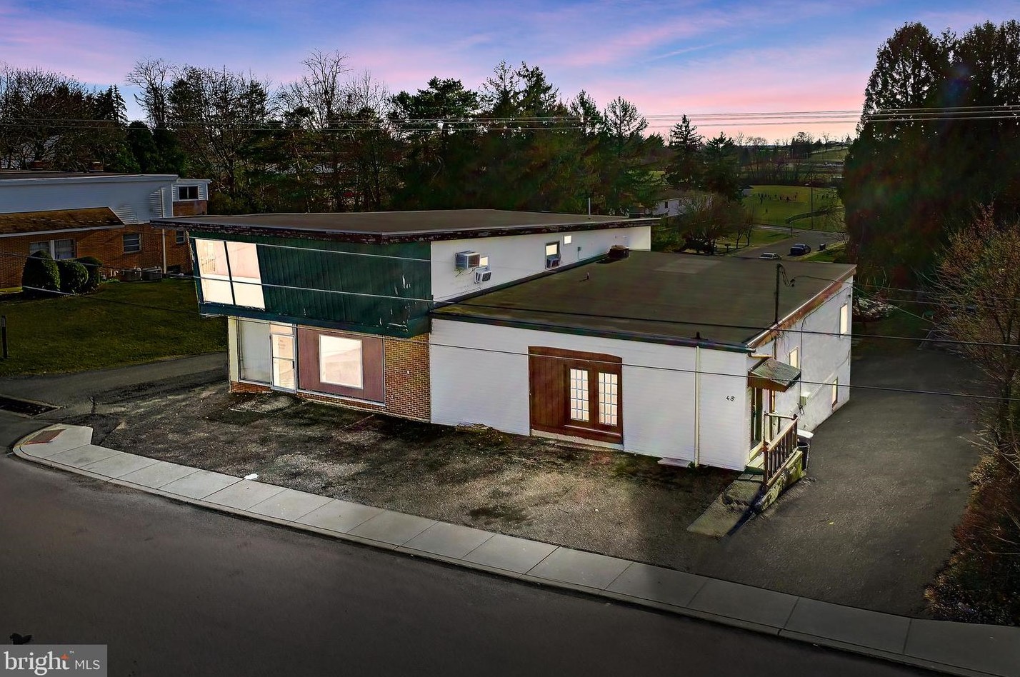 48 Gay St, Yoe, PA 17313-2132