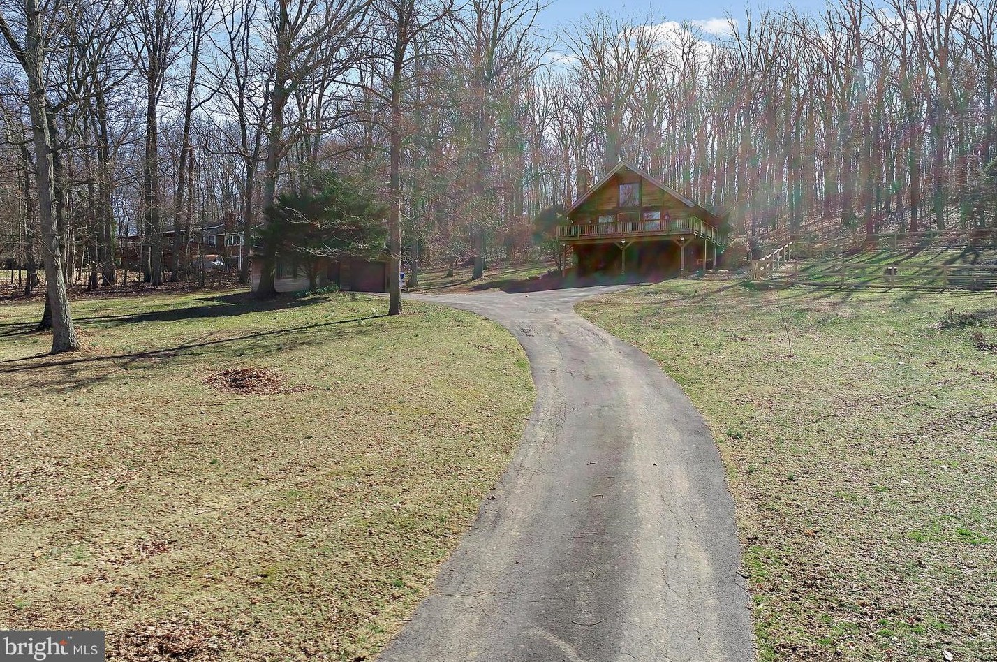 3001 Seitzland Rd, Hametown, PA 17327