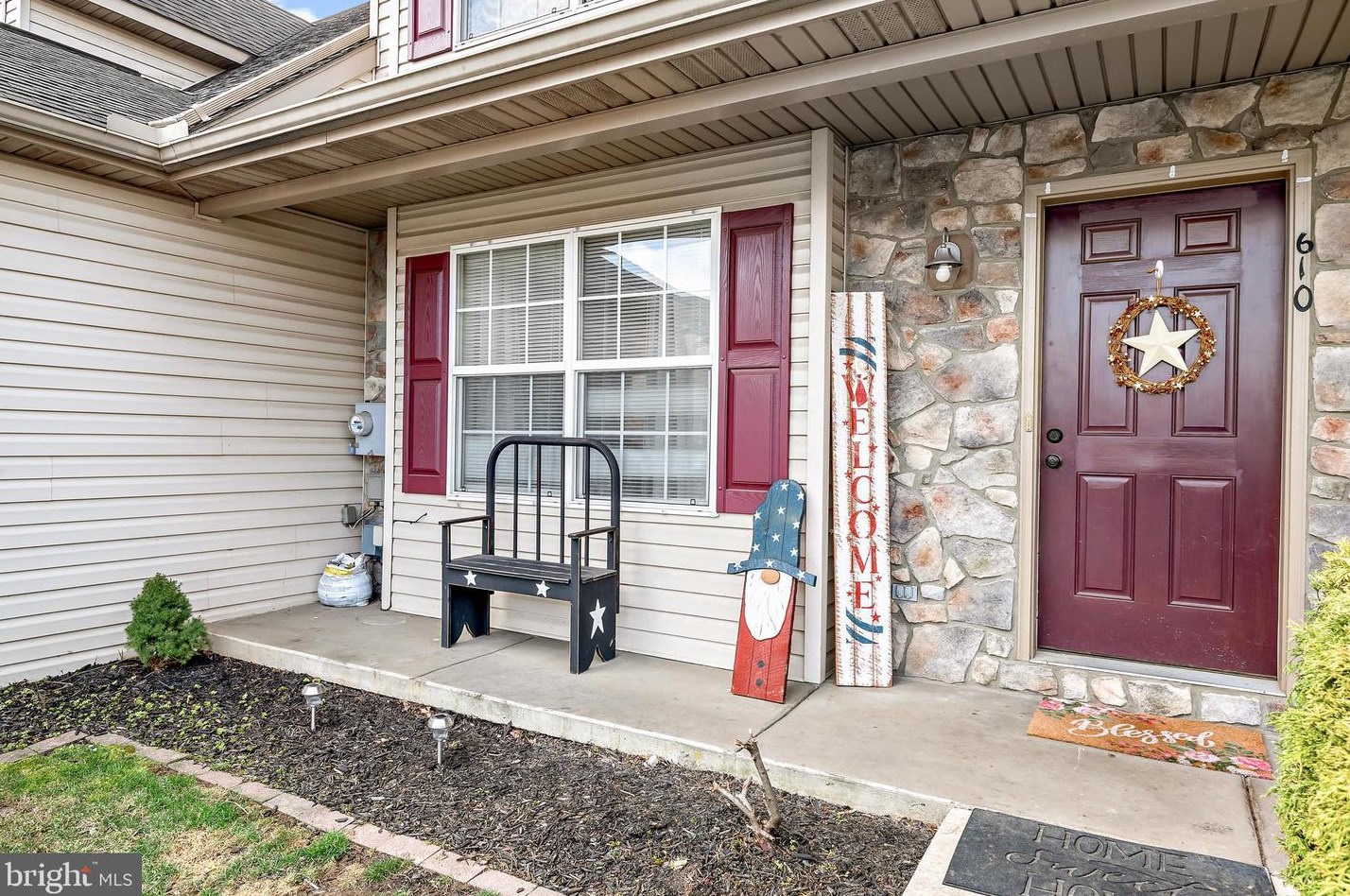 610 Glen Dr #h610, Strinestown, PA 17345