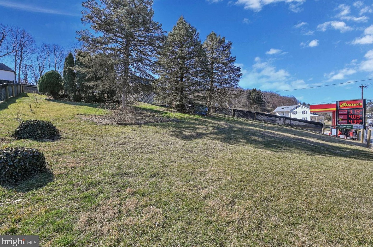 171 W Main St, Bittersville, PA 17366