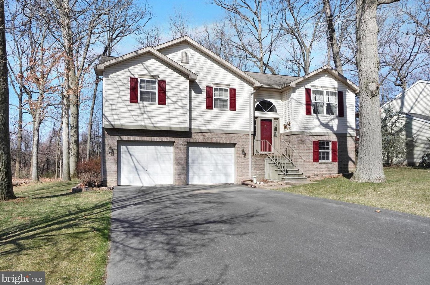 321 Larkin Dr, Red Lion, PA 17356