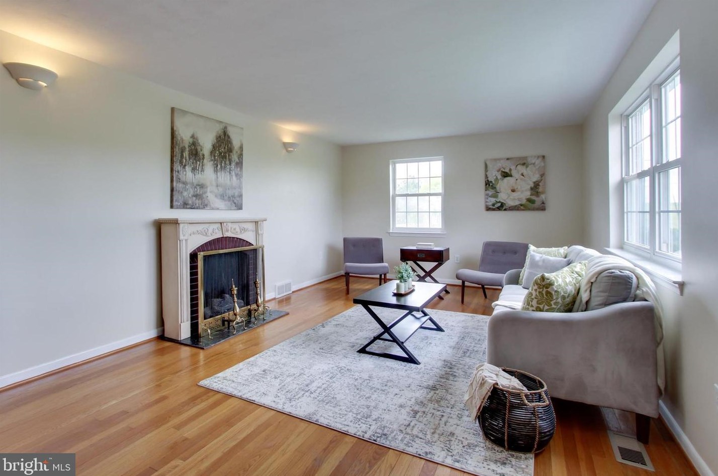 128 W Cloverdale Ave, Shrewsbury, PA 17361