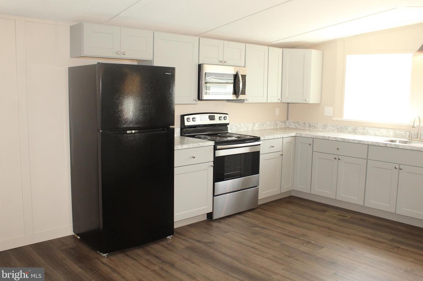 450 Ridge Rd Trlr 4, Etters, PA 17319