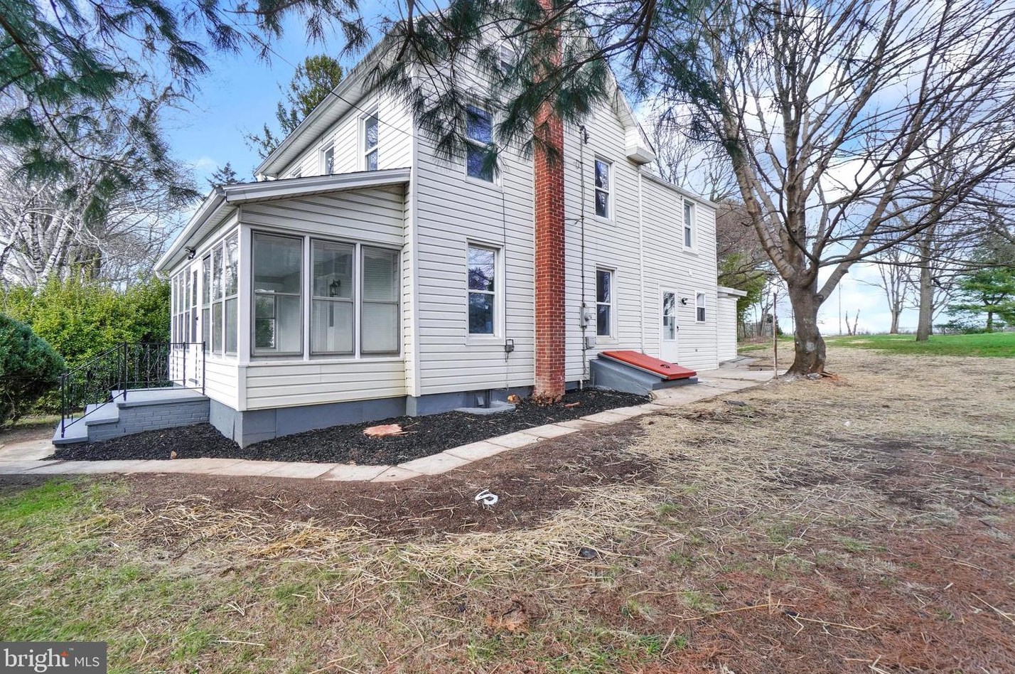12497 Winterstown Rd, Cross Roads, PA 17322