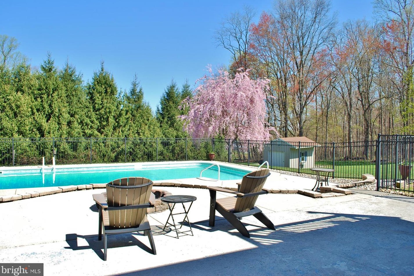 4523 Shaffer Rd, Seven Valleys, PA 17360