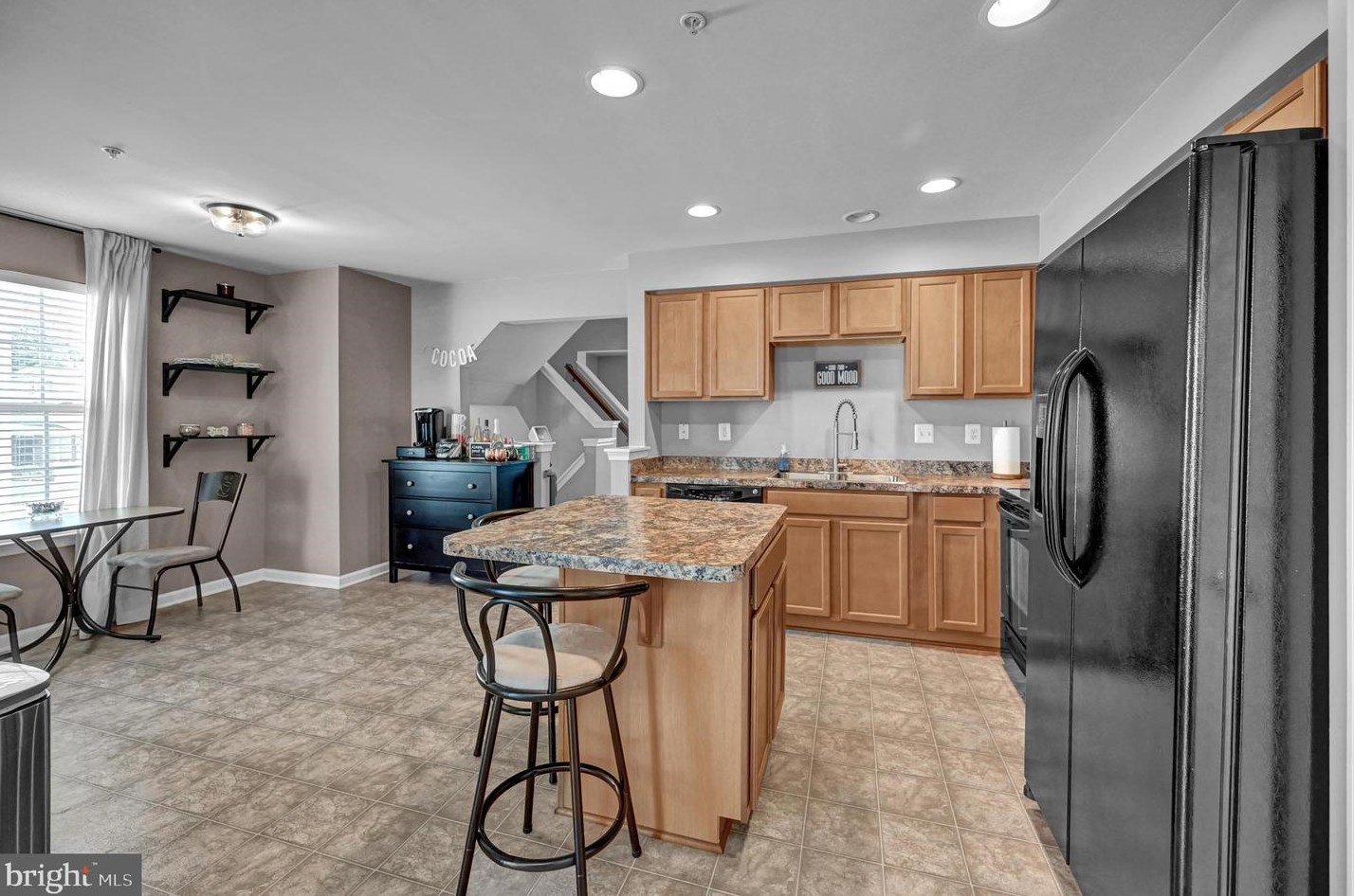 834 Blossom Dr, Hanover PA  17331-2073 exterior