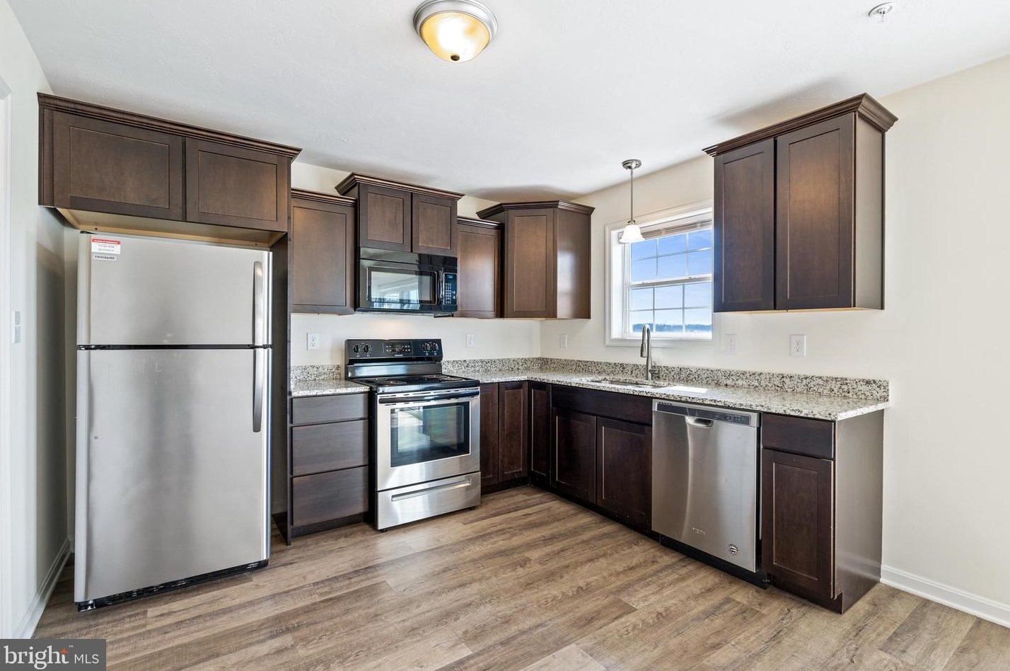 19 Pumping Station Rd, Hanover, PA 17331