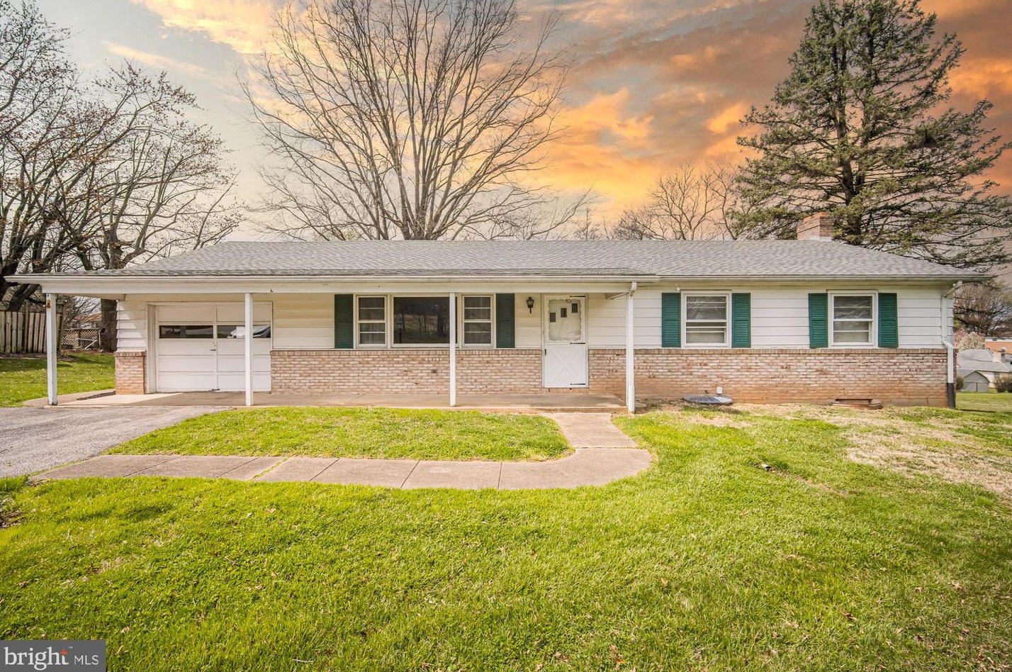 2670 Cape Horn Rd, Red Lion, PA 17356